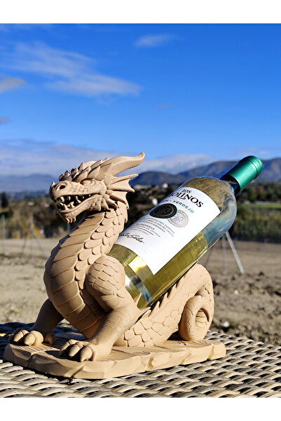 Della Plastikten yapılmış, kırılmaz şarap tutucu.”