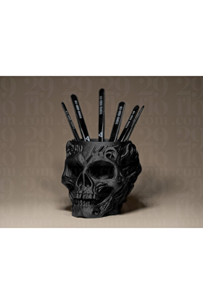 Della Custom Design Skull Pen Holder
