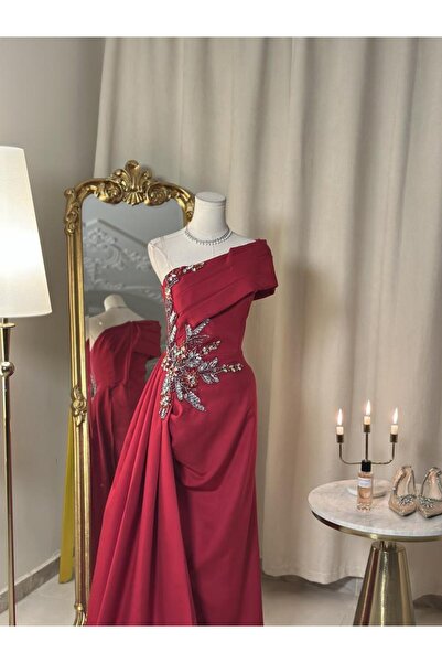vanus fashion فستان أحمر ملكي بتصميم ساحر وأنيق 5523