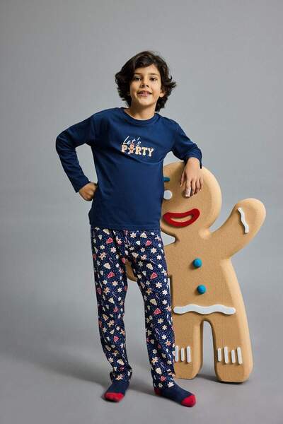 DeFacto Erkek Çocuk Yılbaşı Temalı Pijama Takımı Uzun Kollu Üst Uzun Alt G723...