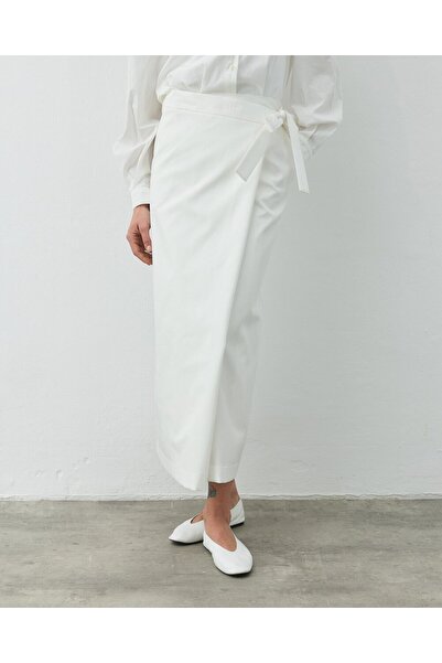Aybikestil Paper Gabardin Yandan Bağlamalı Kapaklı Etek Ekru