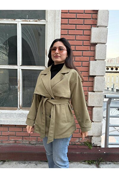 derrymore Trenci scurt decolteu petrecut în V cu detaliu de vânt, cu centură, kaki