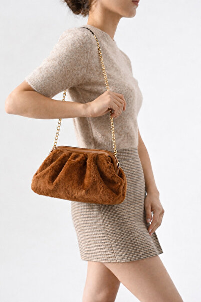 bahwar Plush Women's Shoulder Bag with Chain Strap