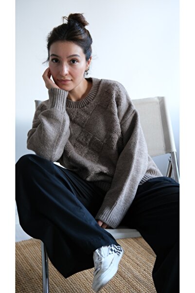 Bracha Crew Neck Diamond Patterned Comfortable Fit Soft Thick Knit Sweater