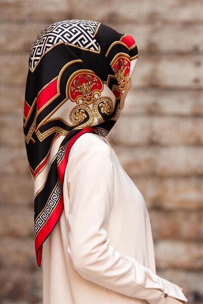 Vissona Tivil Silk Scarf 16984 - 3 - 0017 - 0001 Black Red Batik Pattern