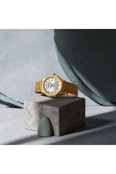 Titan ساعة كلاسيك سليم الرجالية 90167YM01 - مينا فضي، سوار من الفولاذ المقاوم...