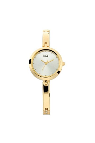 Titan ساعة راجا فيفا النسائية 2606YM04 - مينا فضي، سوار معدني ذهبي اللون