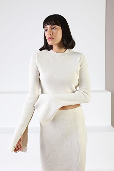 Ferraro Ecru Long Sleeve Crew Neck Buttoned Sleeves Cashmere Women's Knitwear Sweater