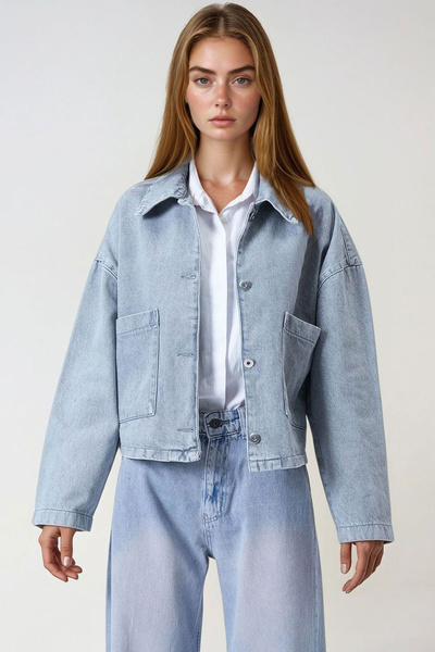 bacc Women's Light Blue Double Pocket Button Closure Denim Jacket Bchnw-251201