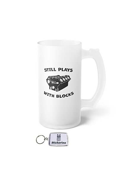 stickerino Set halbe de bere cu mesaj pentru mecanic „Încă se joacă cu blocur...