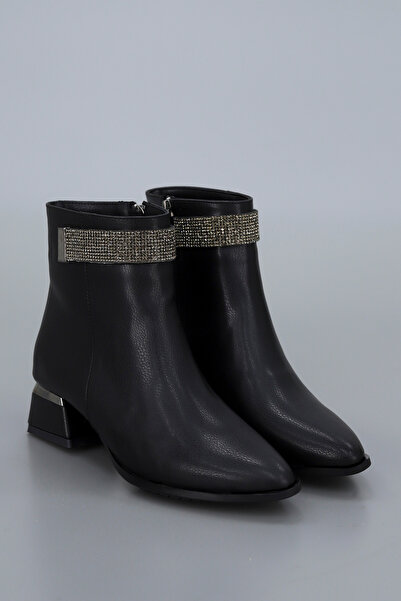 kajal ayakkabı حذاء نصف بوت BLN 705 بكعب منخفض وتفاصيل حجرية على الحزام