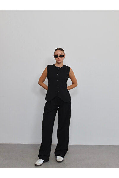 thelowely Buttoned Vest