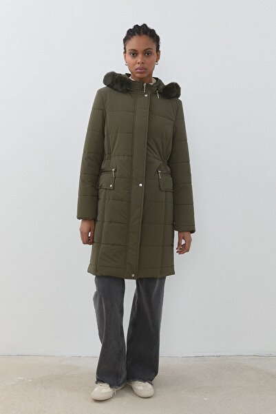 Nihan Seyyar Kapşonlu Kapitone Kaban Haki