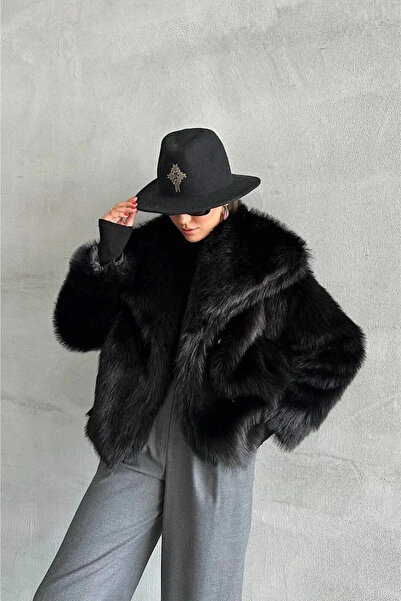 Hollyhocks Premium Fur with Soft Texture and Lining