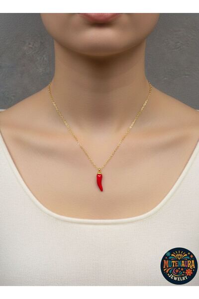 Mutenaura قلادة الحظ من الفولاذ على شكل فلفل أحمر ذهبي اللون
