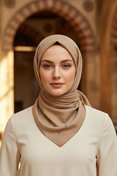 NESSCARF وشاح نسائي مربع 95x95 أنيق ومناسب للاستخدام اليومي