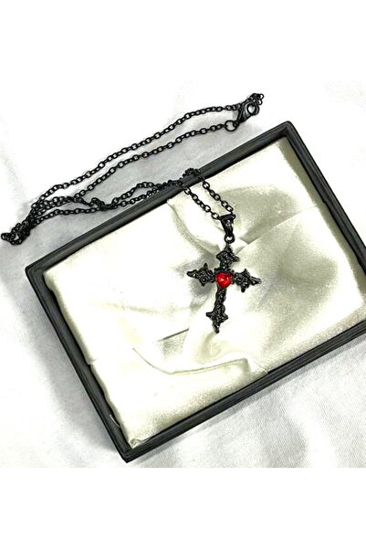 DÜKKAN DESİGN İŞELEMELİ SİYAH GOTİK HAÇ KOLYE