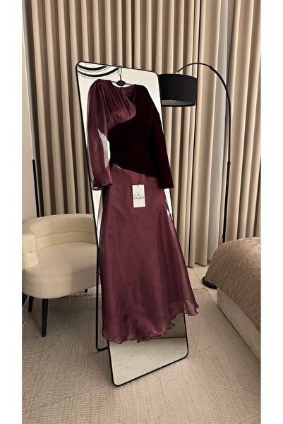 Nareen Fashion فستان سهرة أنيق بلون موف غامق ينبض بالفخامة والهدوء