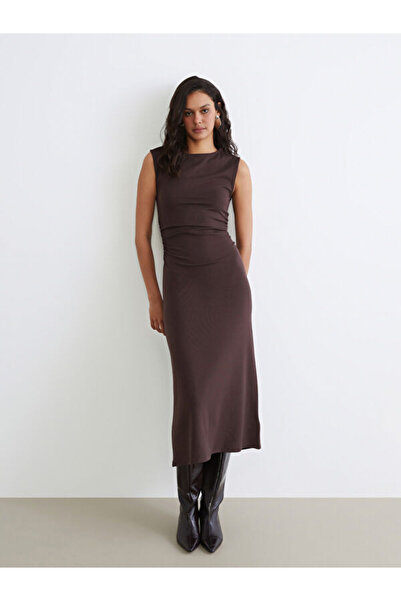 LC Waikiki Crew Neck Ruched Dress