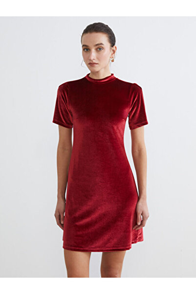 LC Waikiki guler ridicat A croială Mini rochie din catifea