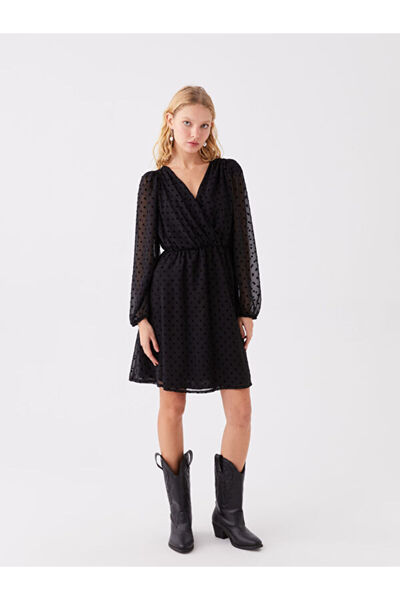 LC Waikiki V Yaka Puantiyeli Uzun Kollu Şifon Elbise