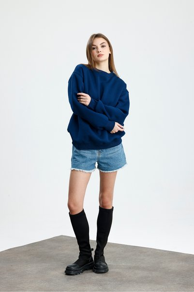 aziso Women's Crew Neck Oversized Soft Sweatshirt
