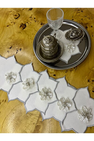 MİNOZA 6 Pieces of Star Model Embroidered Cocktail / Coffee Side Presentation Napkins with Flower Brooches