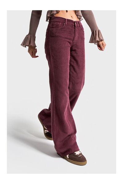 LC Waikiki Bordo Kadın Mürdüm Renk 29w5-52 Midrise Flare Fit Kalın Fitilli Velvet Kumaş Kadife Pantolon
