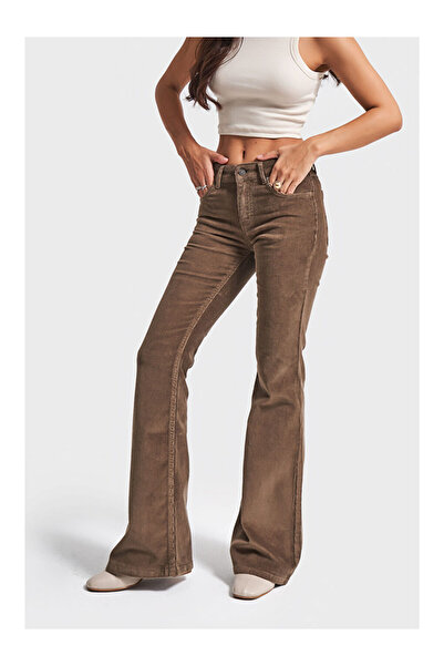 LC Waikiki Kadın Kahverengi 26w5-82 Low Waist Flare Fit İnce Fitilli Velvet Kadife Kumaş Pantolon
