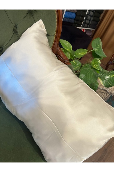 İpek Beyaz Yastık Kılıfı