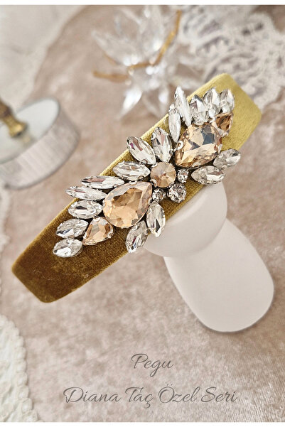 pegu baby collection CORONĂ DE CATIFELĂ CU DESIGN SPECIAL CU PIETE DE CRYSTAL...