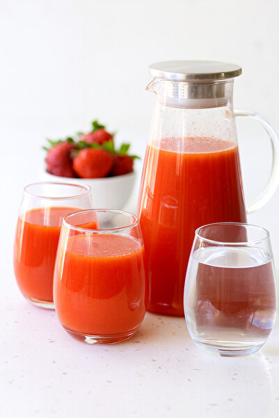 ALSAIF Elegant Pyramid Juice Jug Set with 4 Plain Glasses – Luxury Metal Lid (5 pieces)