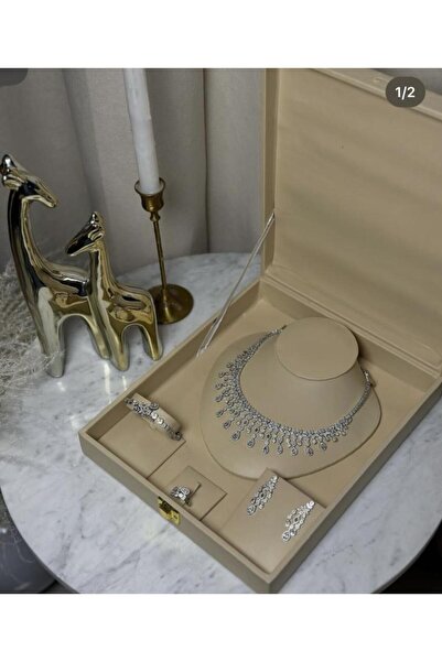 vanus fashion طقم اكسسوار A520