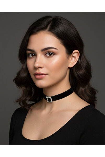 YONGA'S BOUTİQUE Siyah Kadife Pırlanta Görünümlü Choker