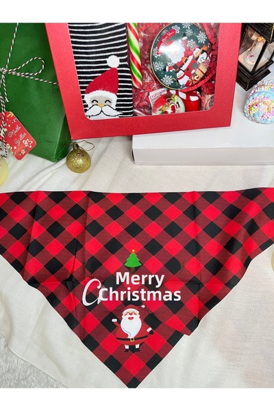 FloresDeCarnaval Christmas Themed Merry Christmas Dog Scarf – Red Plaid Christmas Patterned Dog Bandana