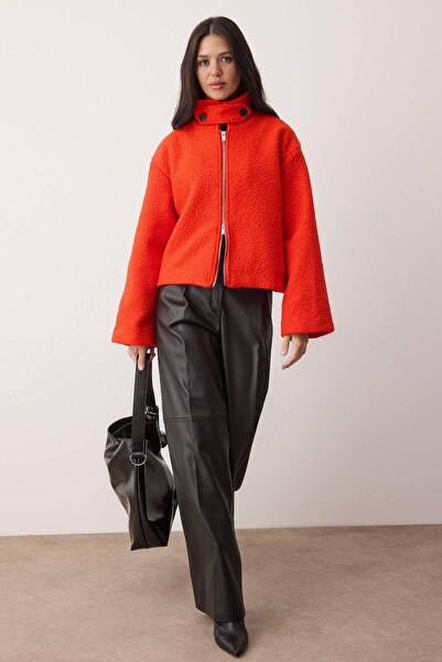 Trendyol Collection Piros vékony kabát - gallér részlet, Boucle modell TWOAW25MO00086