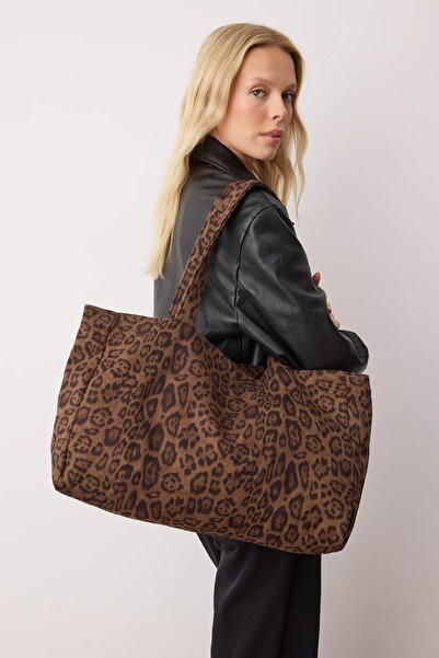 TRENDYOL SHOES Brown Leopard Patterned Maxi Tote Women's Shoulder Bag Takaw26Oc00093