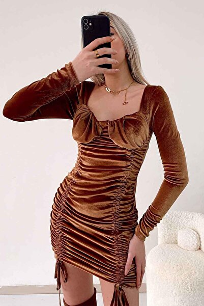 Mine Tan Butik Rochie Merlynda de catifea cu detaliu - Camel