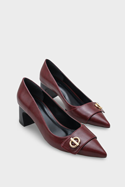 Capone Outfitters April Wooden Medium Heel Metal Buckle Pointed Toe Women's Shoes