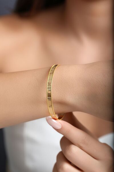 15 gr 22 Ayar Spor Çizgili Bilezik