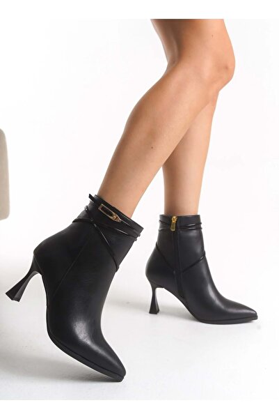 KOCAMANLAR Feles Thin Stripe Buckle Detailed Classic Heeled Women's Boots Black