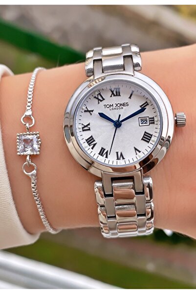 Tom Jones ساعة يد نسائية فضية اللون مقاومة للماء - هدية سوار