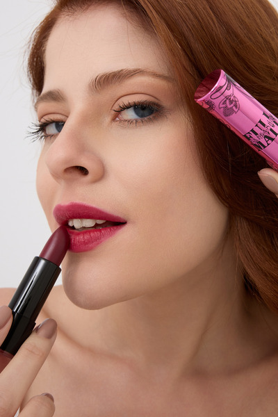 Farfasha Lip Stick Mat Bitişli Otomatik Ruj