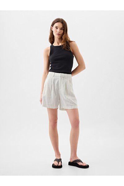 GAP Kadın Kırık Beyaz 5" High Rise Keten Karışımlı Pileli Şort