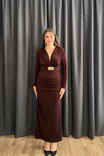 Sorridi Vatkalı Aksesuarlı Kemerli Drapeli Uzun Elbise