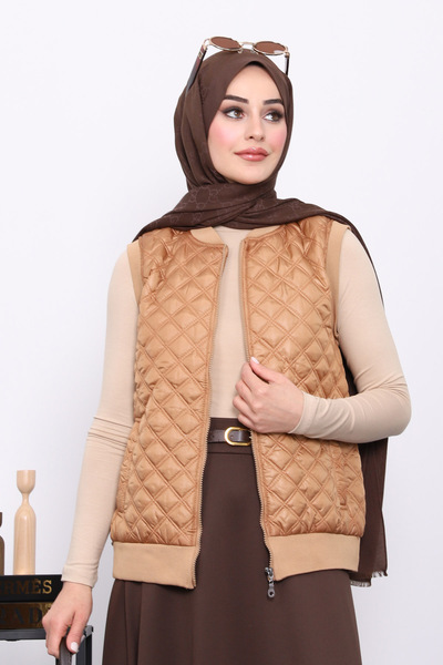 İmajButik Vestă matlasată cu buzunar Camel