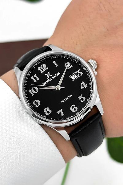 Daniel Klein Deri Kordon Takvimli Erkek Kol Saati Siyah-Siyah sddk101