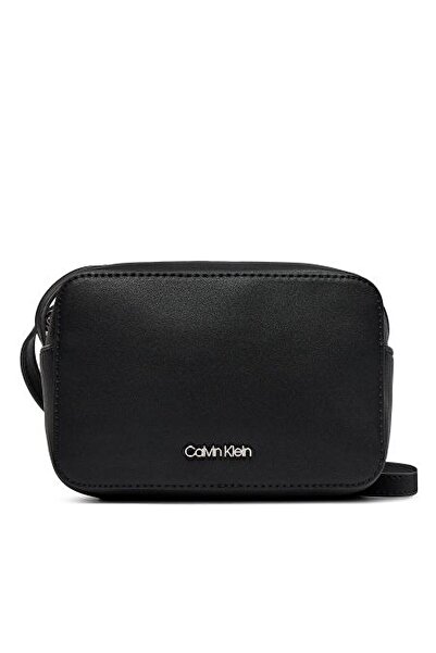 Calvin Klein Fermuarlı Ayarlanabilir Omuz Askılı Kadın Çanta