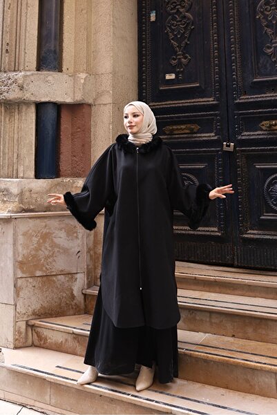 Tebessüm Çarşaf Üstü Kürklü Siyah Kaşe Kumaş Fermuarlı Panço