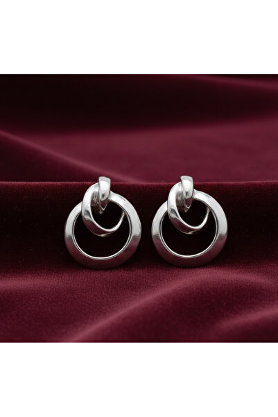 La Clarte أقراط نسائية ذات شكل عصري فضي اللون - مظهر لامع وفاخر